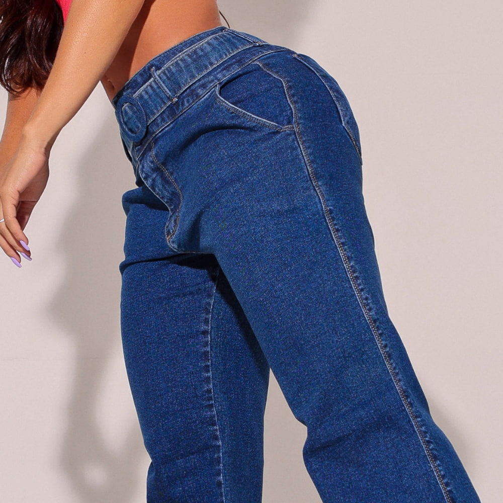 Calça feminina jeans reta escura sofisticada Docebe