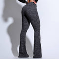 Calça Flare Feminina Preta Clássica com Detalhes Texturizados Docebe