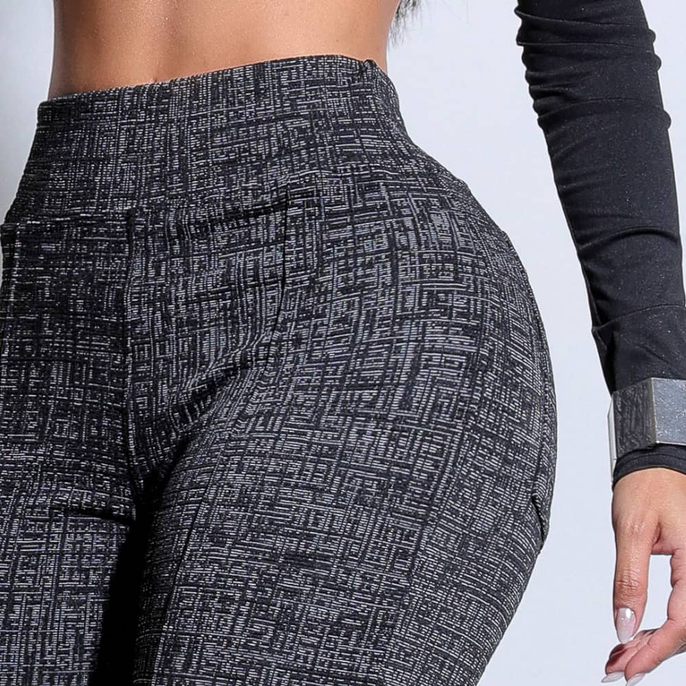 Calça Flare Preta Feminina Casual Chic com Cintura Alta Docebe