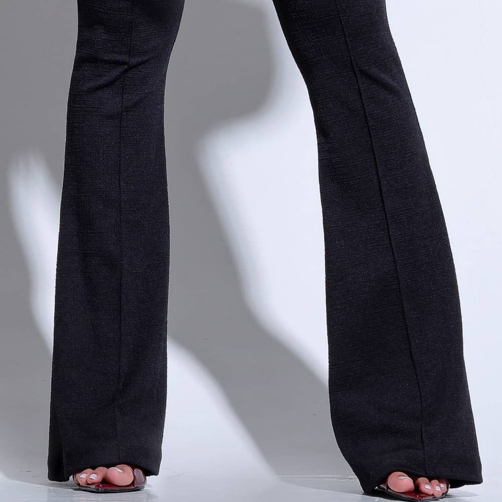 Calça Preta Flare Feminina para Look Fashion Docebe
