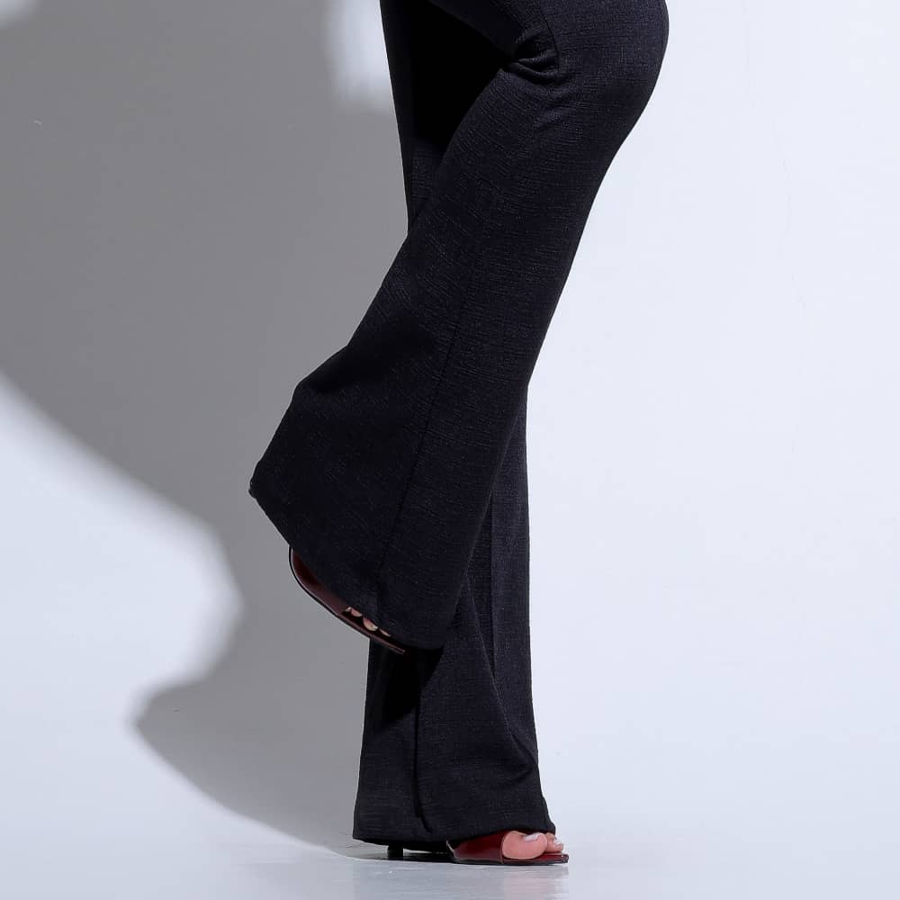 Calça Feminina Preta Flare Estilo Social Docebe