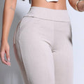 Calça Feminina Bege Moderna e Versátil Flare Docebe