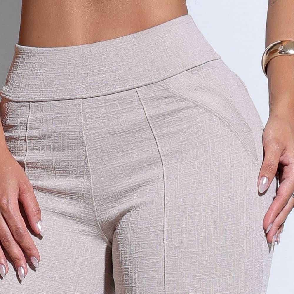 Calça Feminina Bege Elegante para Trabalho e Eventos Docebe
