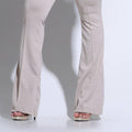 Calça Feminina Bege Casual Chic Modelagem Flare Docebe