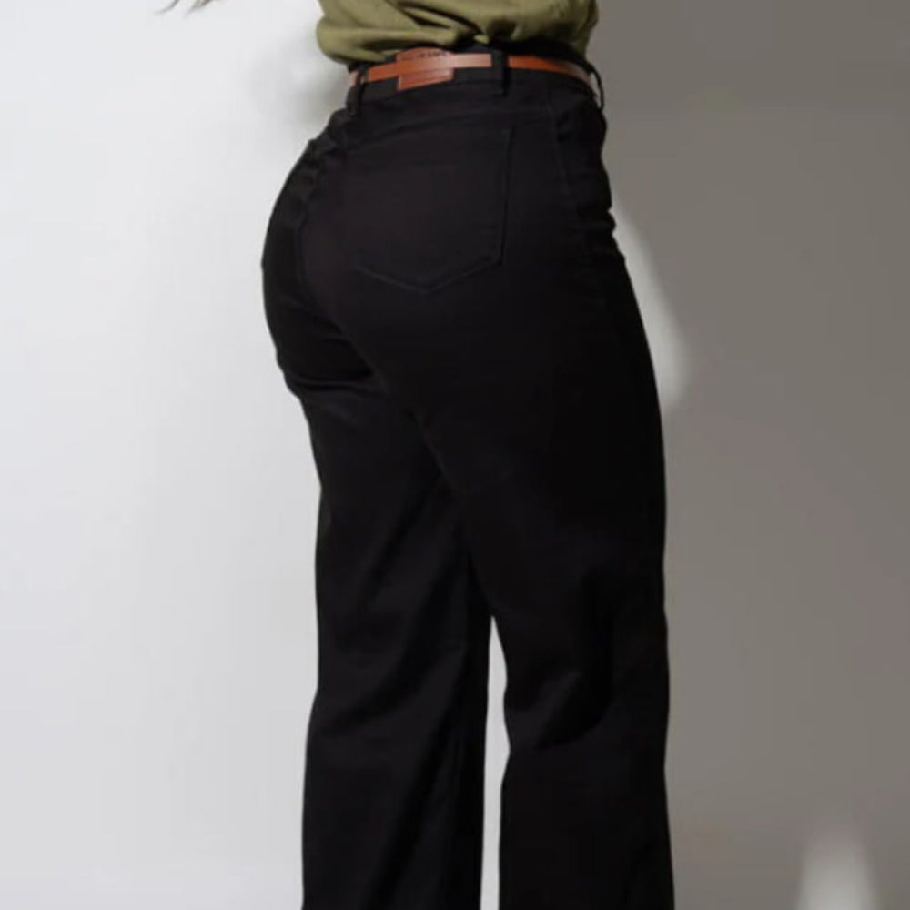 Calça Feminina Preta Reta Clássica Social Docebe
