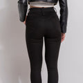 Calça Preta Skinny Feminina com Cós Duplo e Botões Docebe
