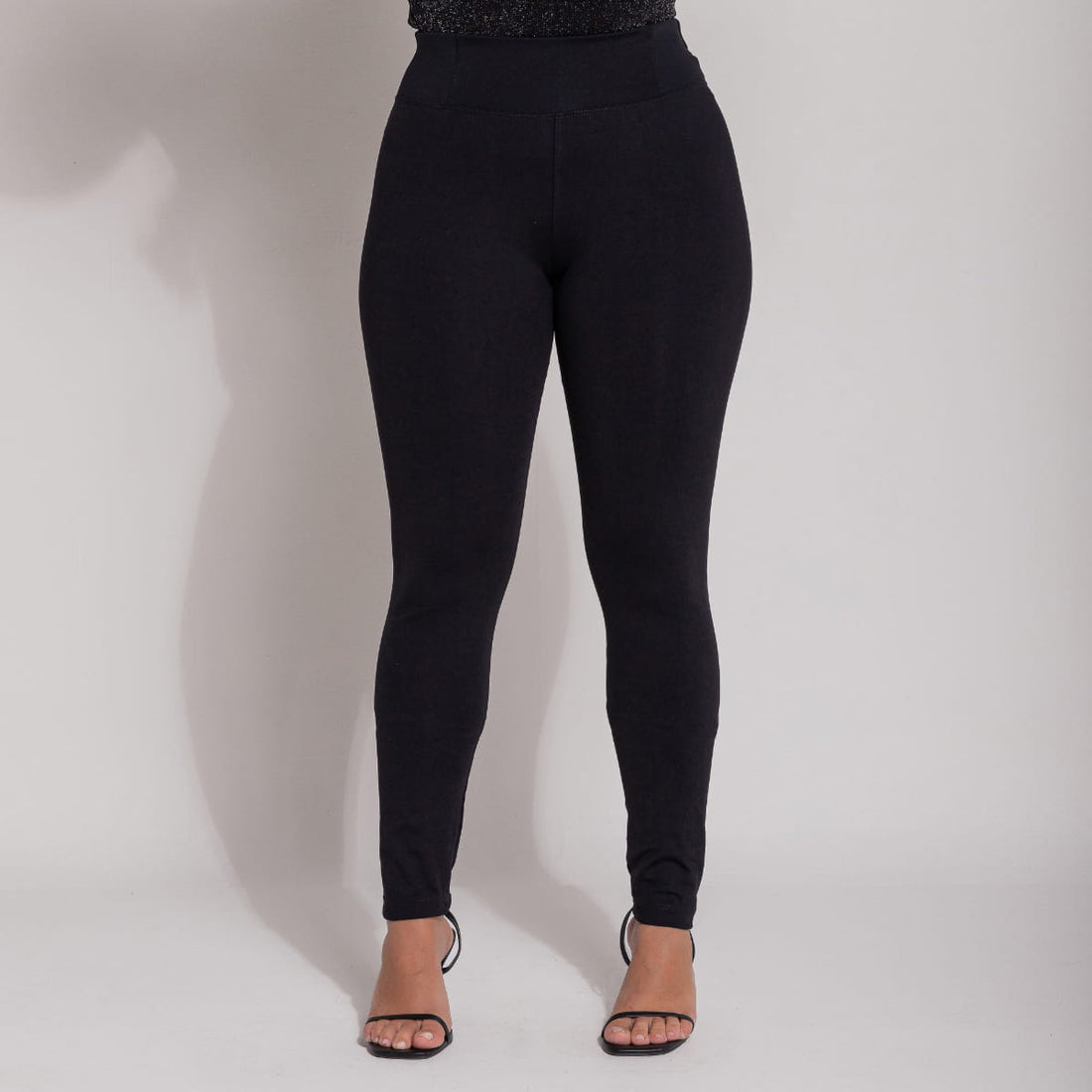 Calça Skinny Cintura Alta Preta - BE609