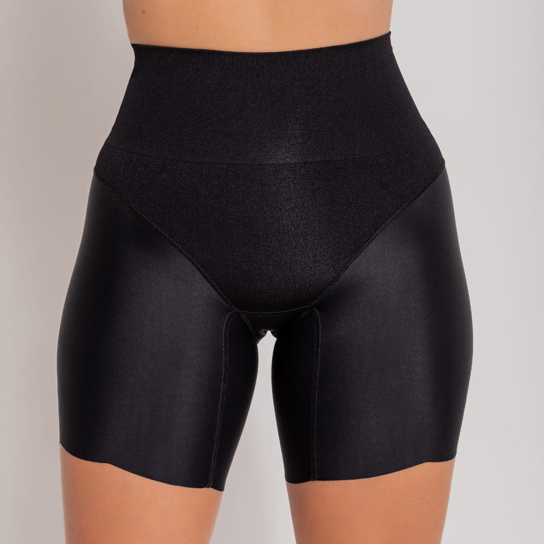 Short Modelador Preto Afina Cintura - BE703
