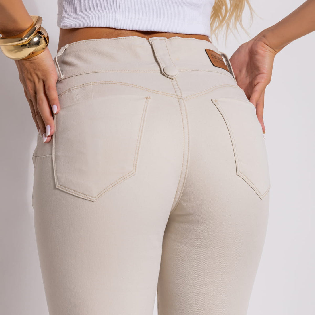 Calça Jeans Feminina Nude Detalhe Barra - BE94